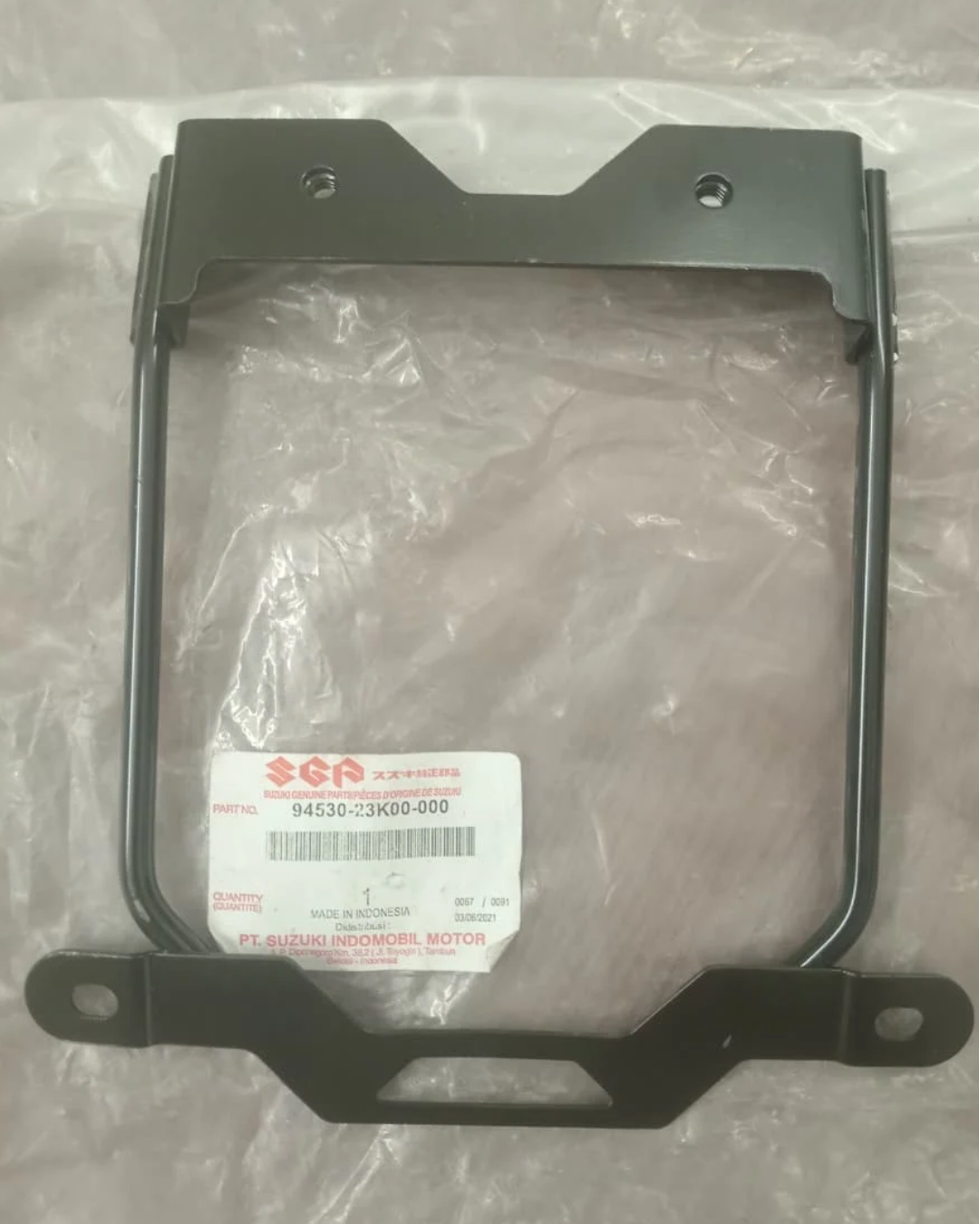 Front Number Plate Clamp GSXR 150 Indo, 94530-23K00-000