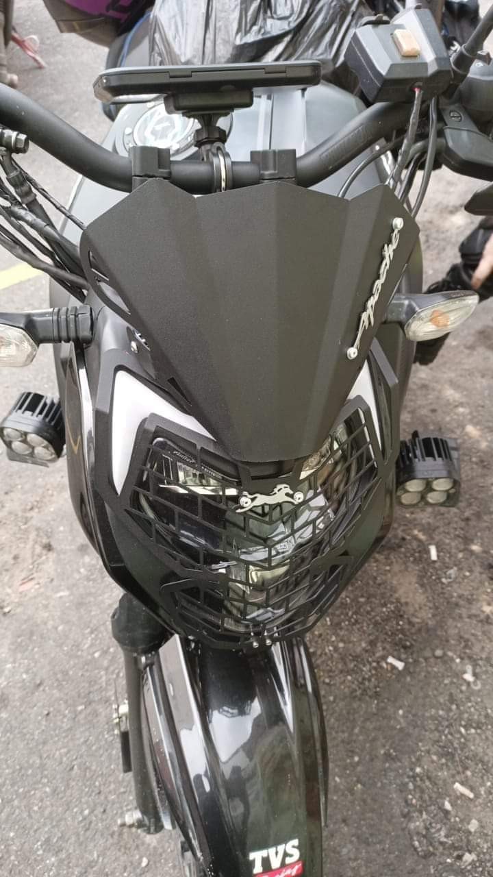 4v Xconnect Aftermarket Windshield image