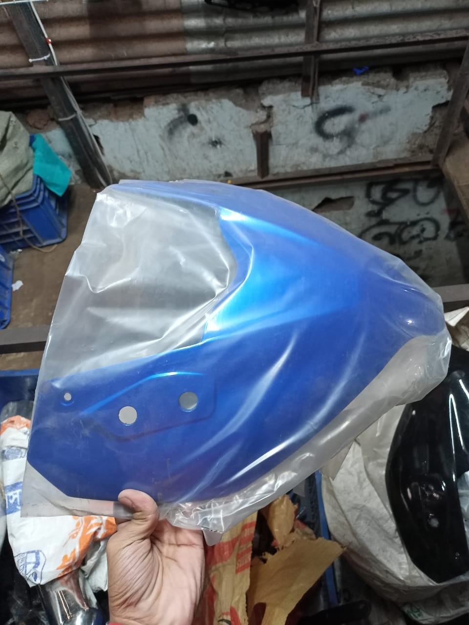 Aftermarket Mask / Musk Gixxer SF image
