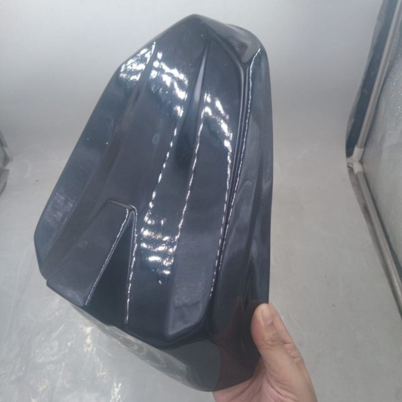 Suzuki Gixxer Fi / Gixxer Sf Fi Seat Cowl image