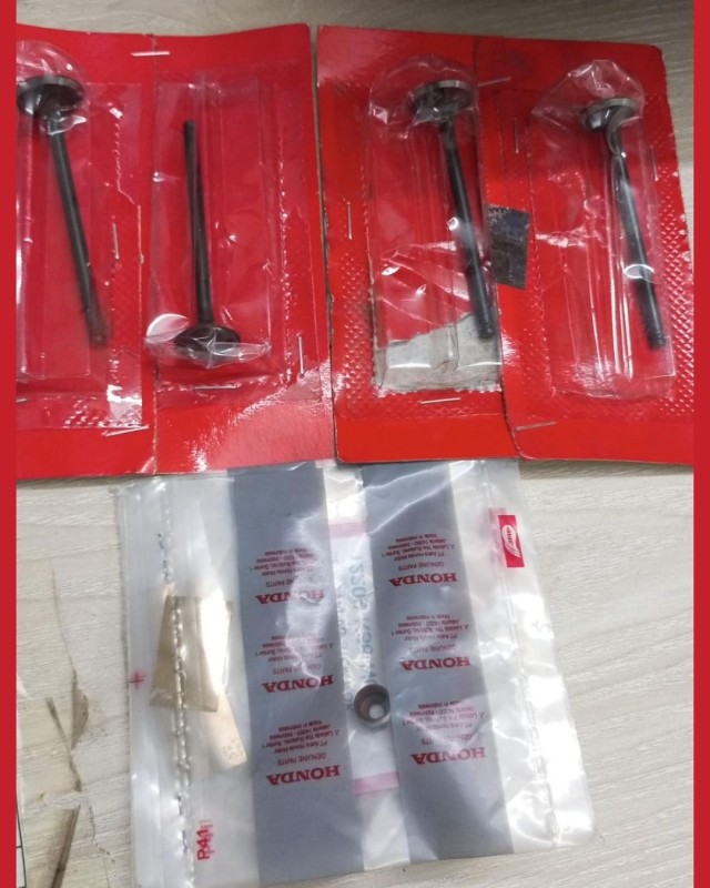 Valve Set CBR 2016 Model, 14721-K56-NOO, 12209-K56-N01 image