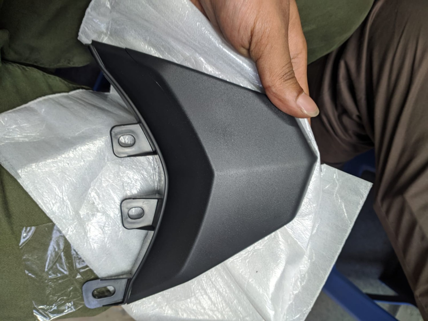 Back light lower inner cowl 5 panel 5 image