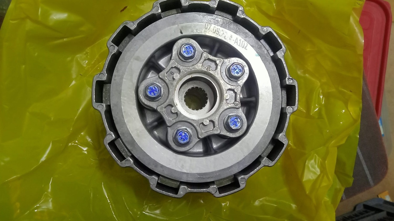Bajaj Avenger clutch Assembly full complete image