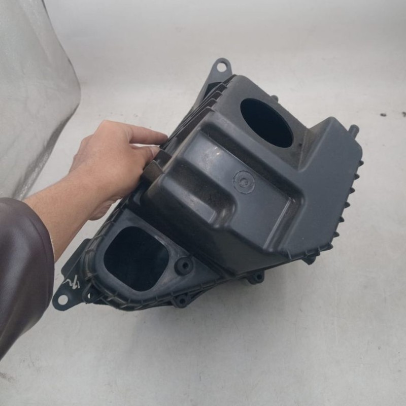 Air Filter Box Hero hunk CASE SUB ASSY.AIR/C 17225KVN900S image