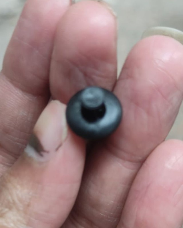 Body Plastic Clip (2 Piece) image