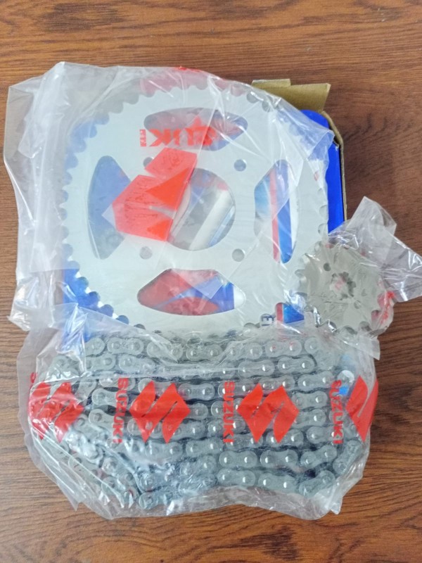 Chain Sprocket Set Suzuki Bandit image