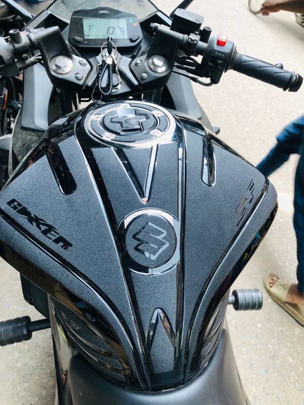 Suzuki Gixxer SF New Premium Tank Pad image