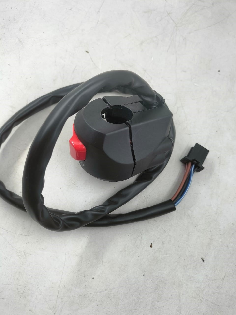 FZS V2 Switch Chapa Left Side image