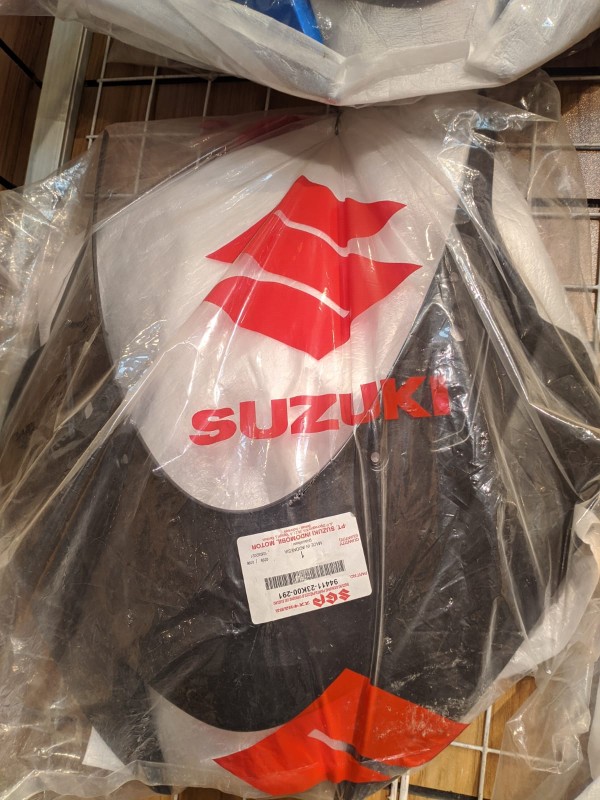Front Fairing GSXR 150 Indo, COWLING, BODY 94411-23K00 image