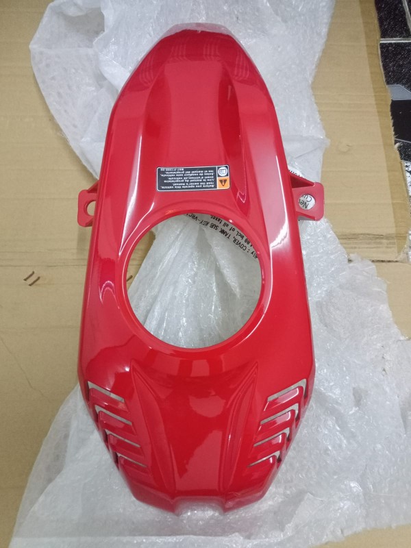 Tank Middle Part / Top Cover R15 V3 Indian image