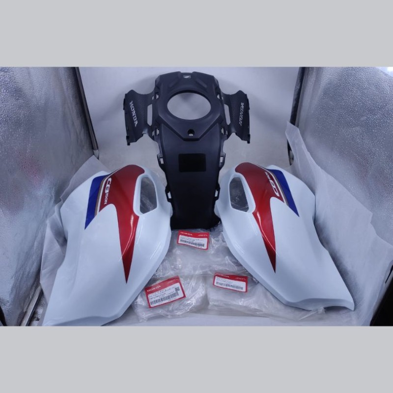 Fuel Tank Cover 3 Part CB Exmotion, Fuel Tank Cover Set 64430-K94-T00ZC, SET ILLUS, FUEL TANK CENTER 64410-K94-T00ZA image