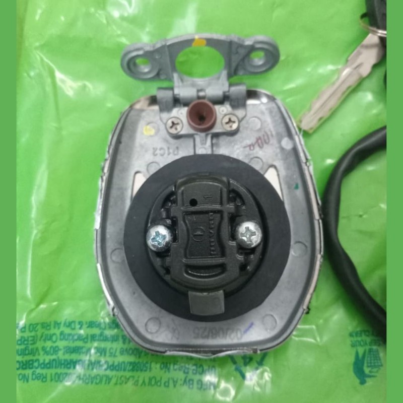 Full Lock Set (2 Wire) Discover 125 CC, SET LOCK, JZ232601 image