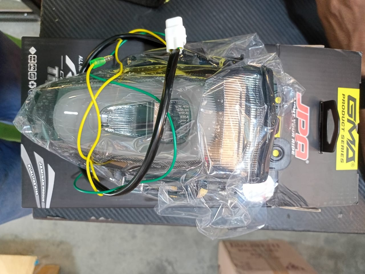 GMA Aftermarket Backlight For R15M image