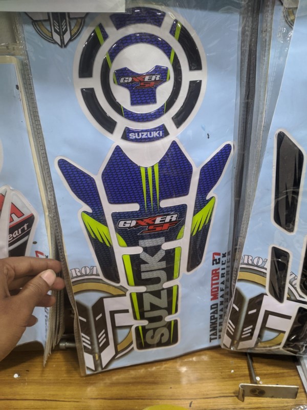 Gixxer Sf Premium Tank Pad image