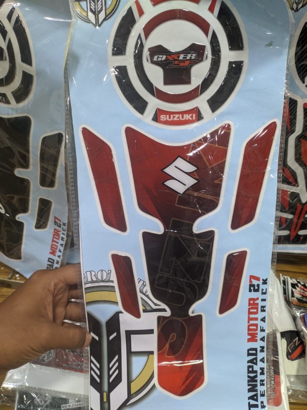 Gixxer Sf Premium Tank Pad image