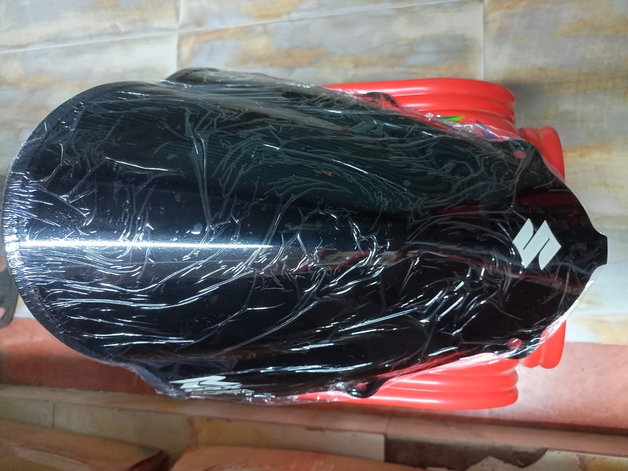Gsxr 150 Corsa Black Visor image
