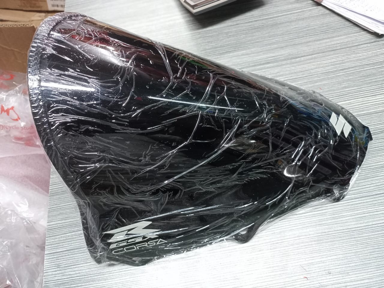 Gsxr 150 Corsa Black Visor image
