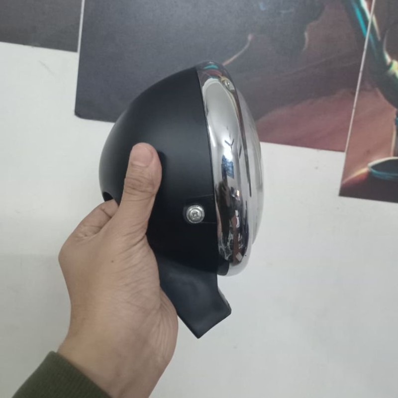 Headlight Avenger 150 CC image