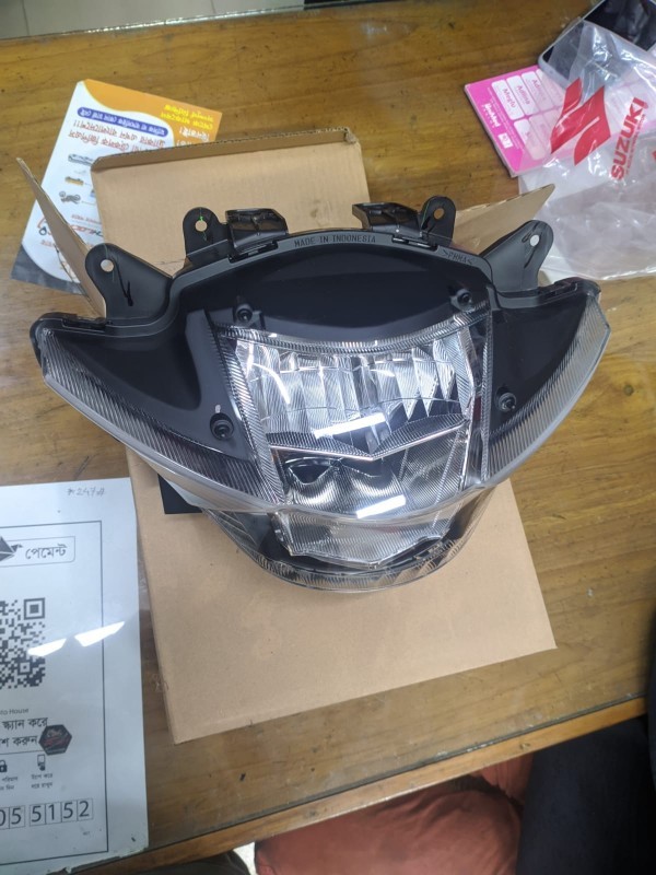 Headlight GSXR 150, Lamp ASSY, Front Comb 35100-23K01-000 image