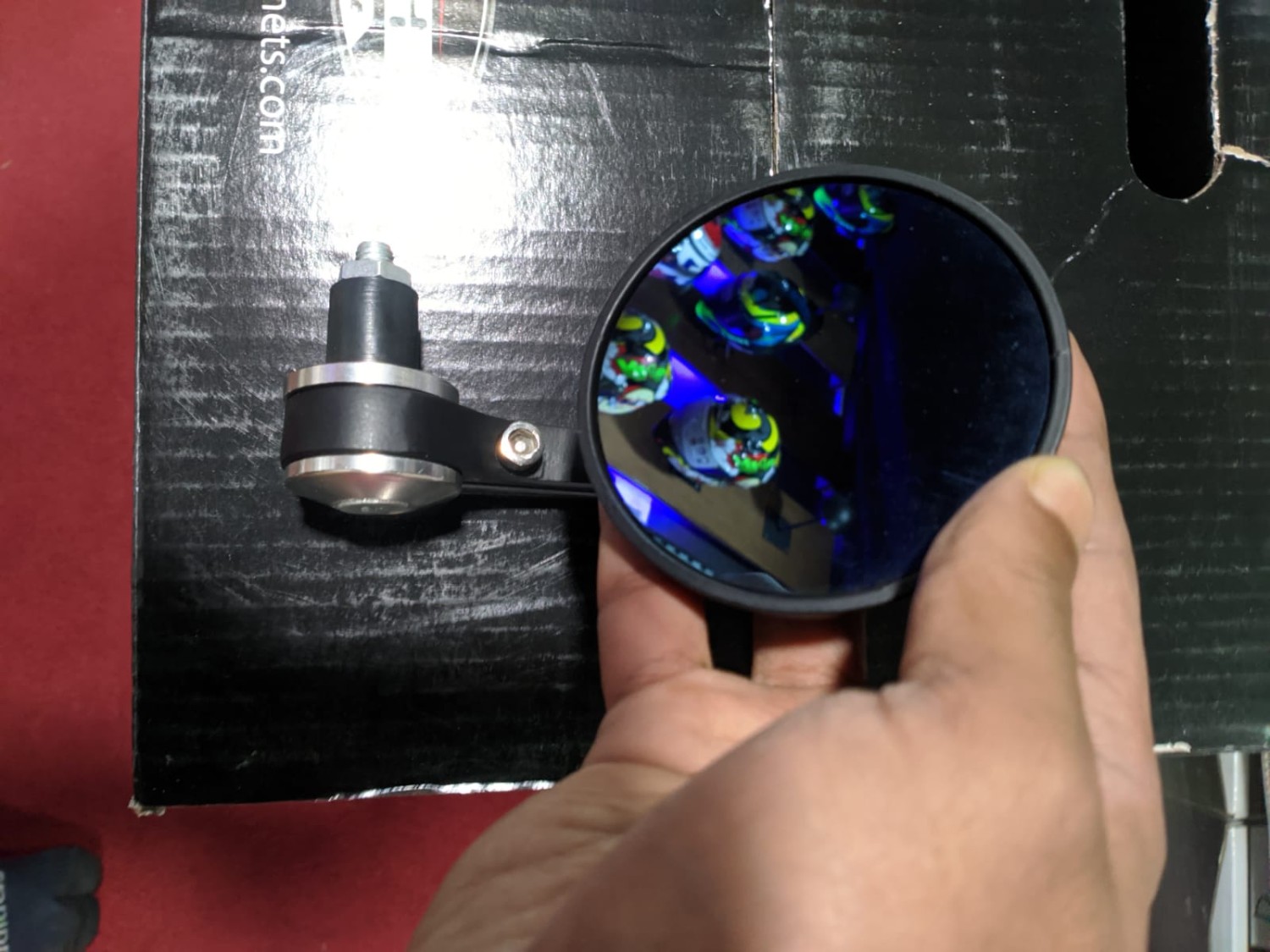 Heavy Handle looking glass image