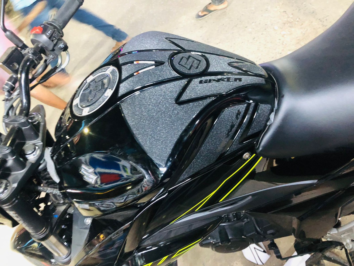 Suzuki Gixxer SF New Premium Tank Pad image