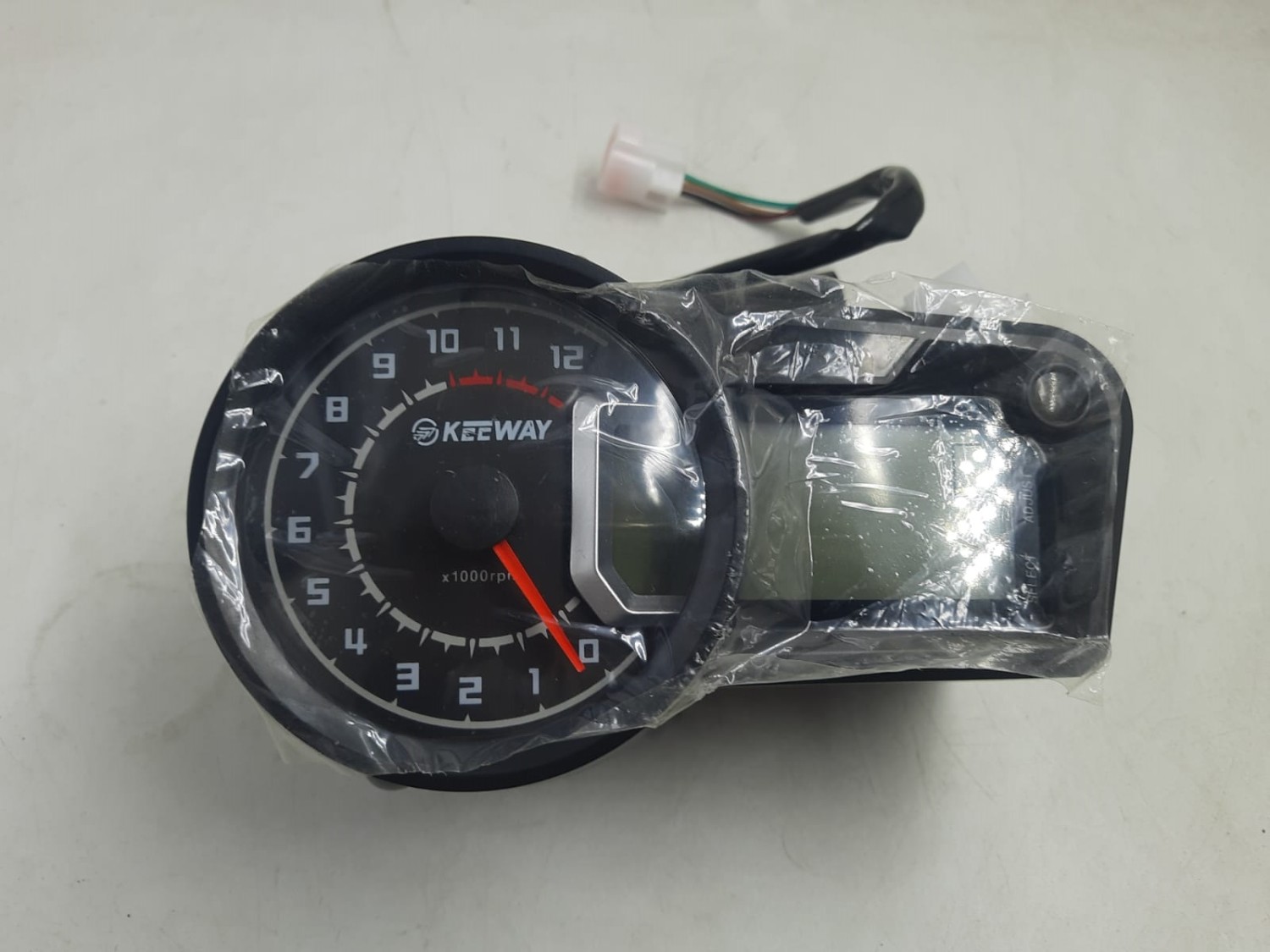Keeway RKV 150 Meter image