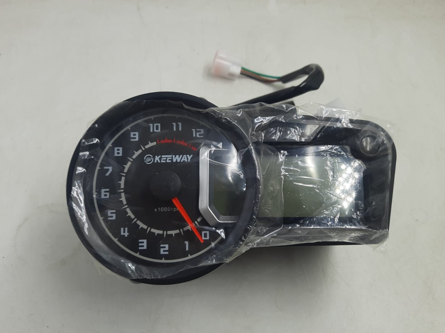 Keeway RKV 150 Meter image