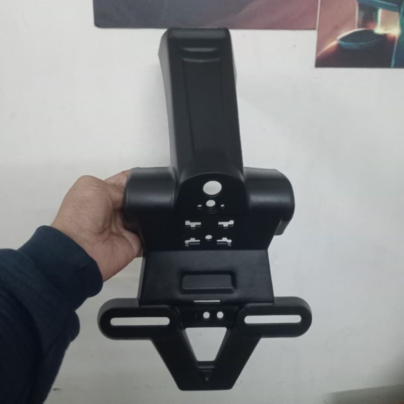 Stock Rear Fender Number Plate Holder R15 V4 / R15M Indian, GUARD MUD, BK7-F1629-01 image