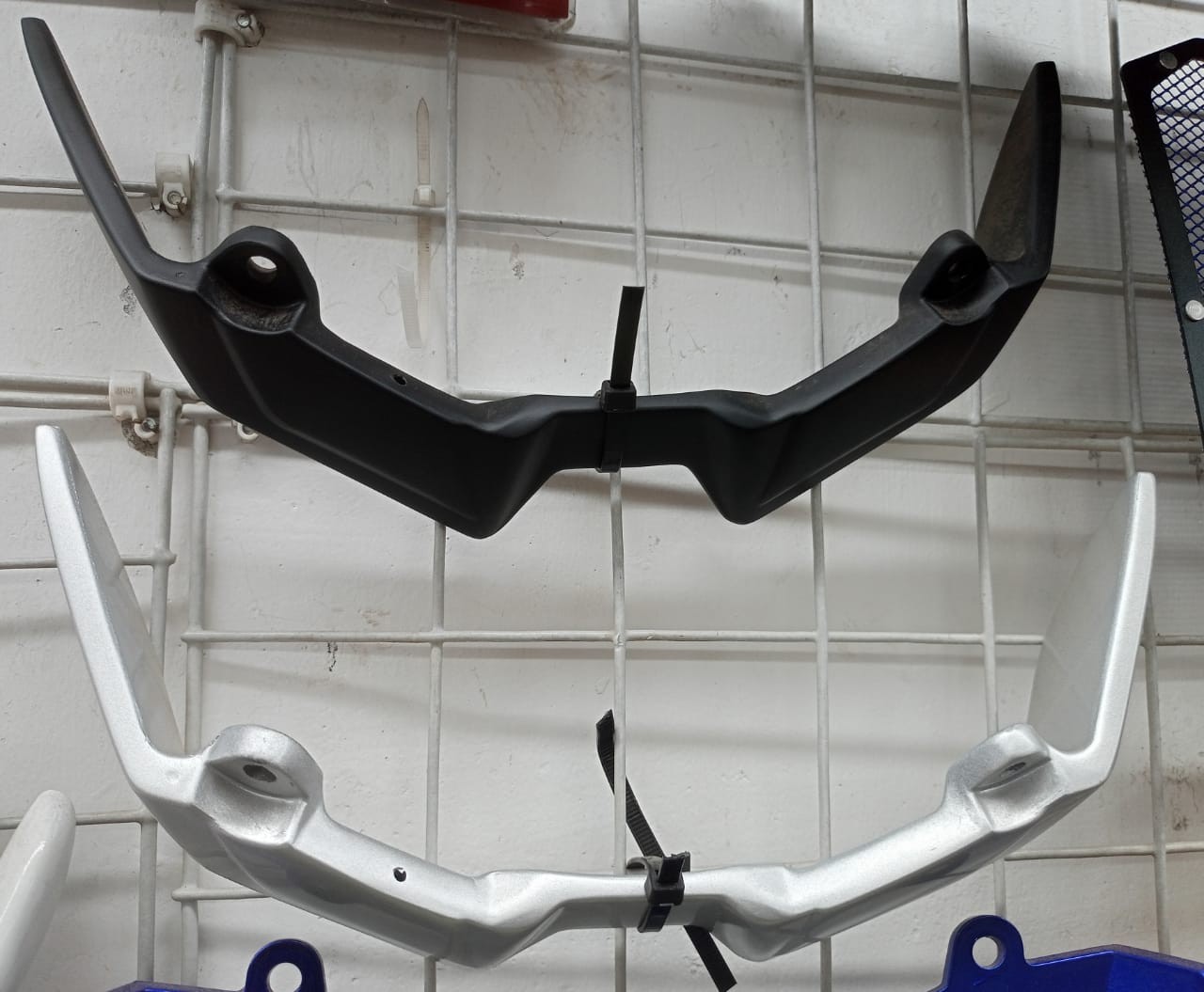MT 15 New Winglet image