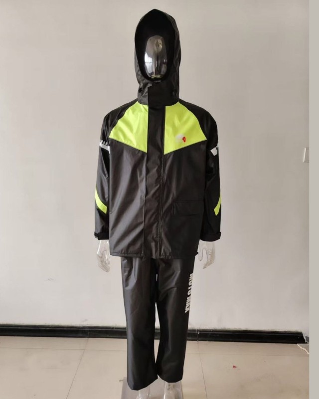 Motomax Premium Raincoat (100% Waterproof) image