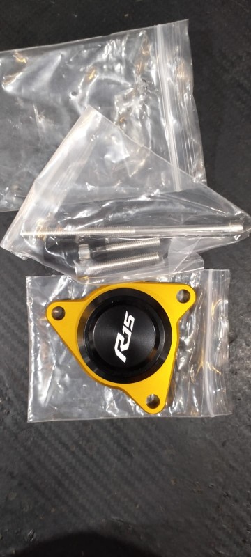 R15 v3 / V4 aftermarket Mobil cap Cover image