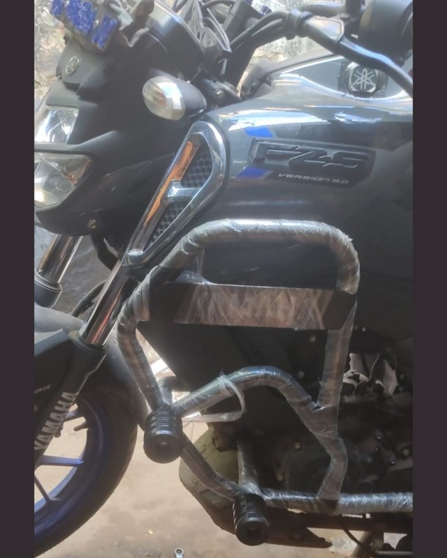 Crash Guard / Bumper For FZS V3 / V4 image
