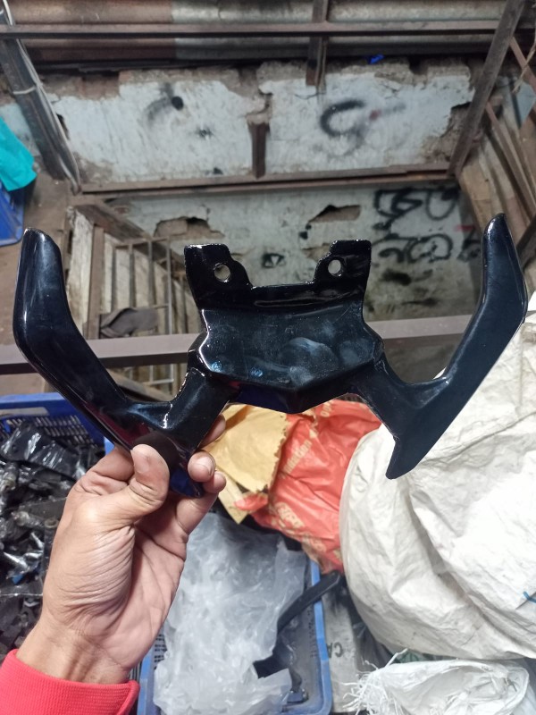 R15 V3 grab rail image