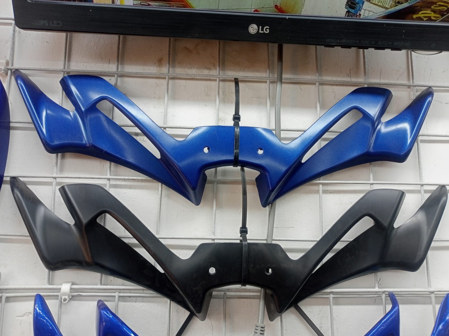 R15 V3 n V4 new winglet image