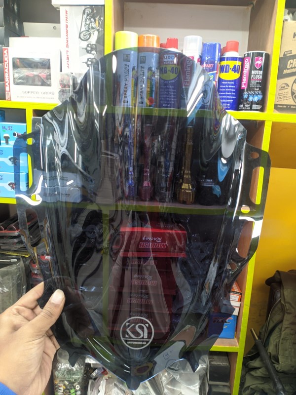 R15 V4 smoky windshield image