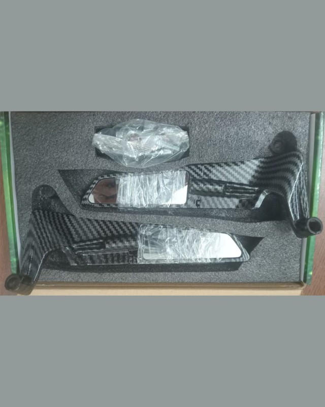 Universal Knife Looking Glass image
