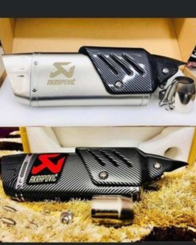 AKRAPOVIC R1M Exhaust / Silencer (Universal Replica A grade) With Band Pipe and DB Killer image