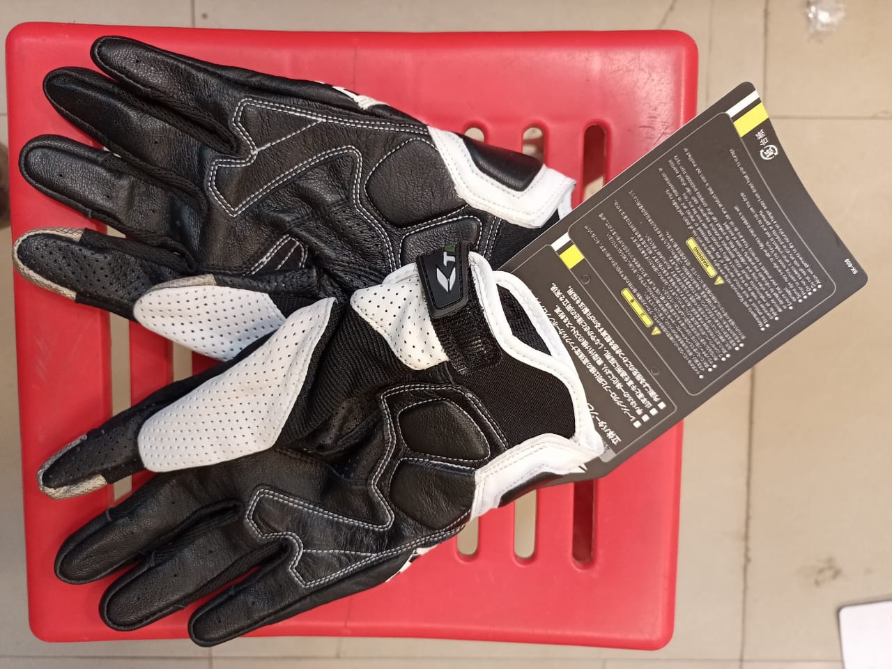 RS TAICHI RST410 Leather Punch Carbon Fiber Motorbike Gloves image