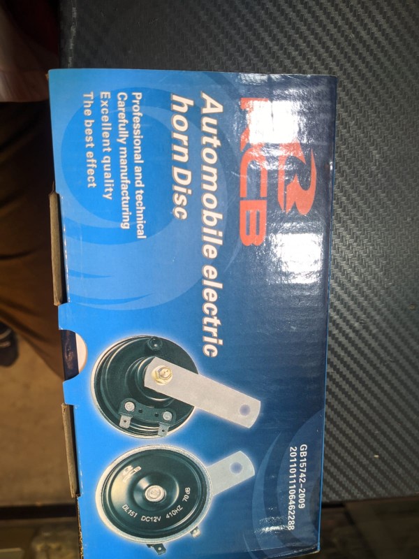 Rcb Pi Pi Horn Replica image
