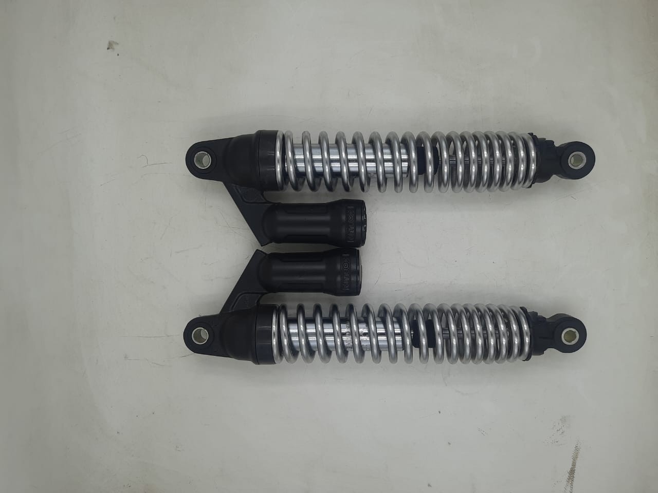 Rear Shock Absorber Bajaj V15 image