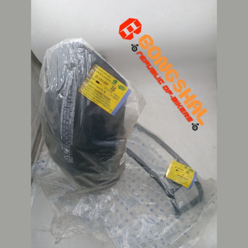 Rear Tire Guard with Clamp Bajaj Pulsar NS 160, ASSEMBL HUGGER JL181409, TUBE REAR HUGGER JF181005 image