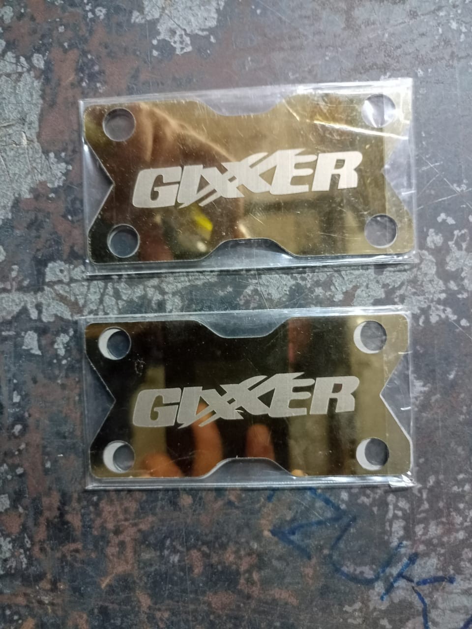 Gixxer V1/V2 handle Aftermarket crown plate (per piece) image