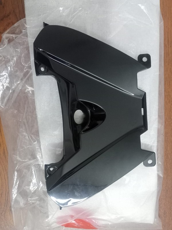 Seat Lock Middle Part GSXR 150 image