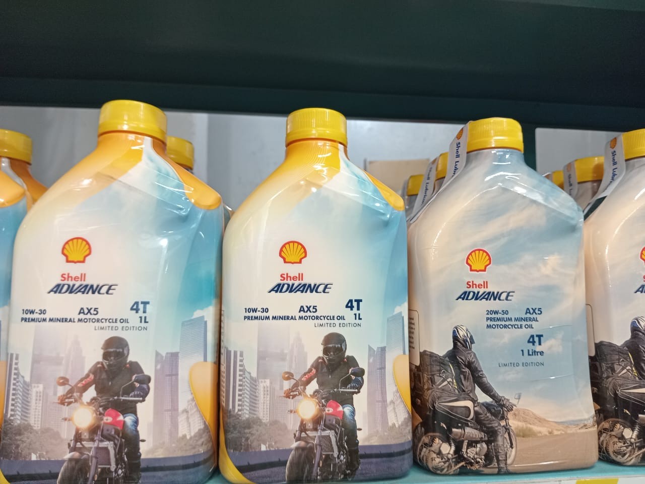 Shell Advance Premium Mineral 4T 10w-30 image