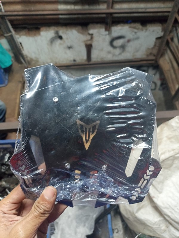 Steel Windshield MT 15 image