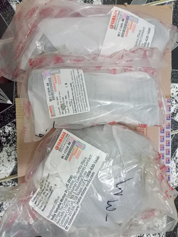 Stock 3 Part Rear Mudguard MT 15 V1 image