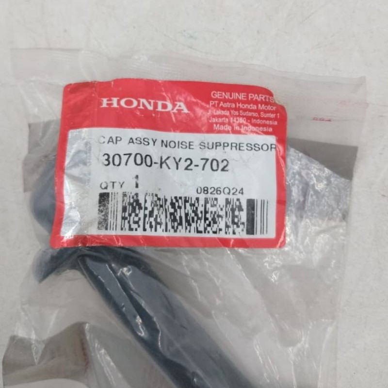 Stock Spark Plug Cap Honda CBR 150R, CAP ASSY NOISE SUPPRESSOR 30700-KY2-702 image