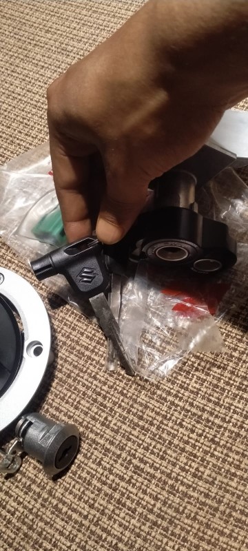 Suzuki Gsxs 150 Lock Set Original Indonesia image