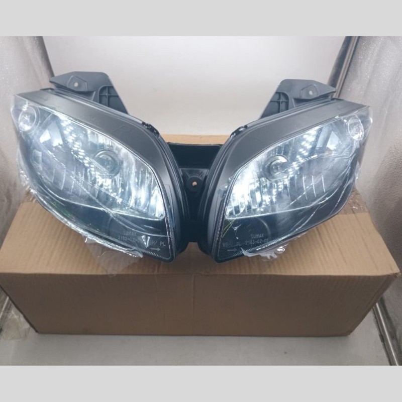 Headlight (Lumax) R15 V2, H/L ASSY R 15 WT BULB 204-HLA-R-15B image