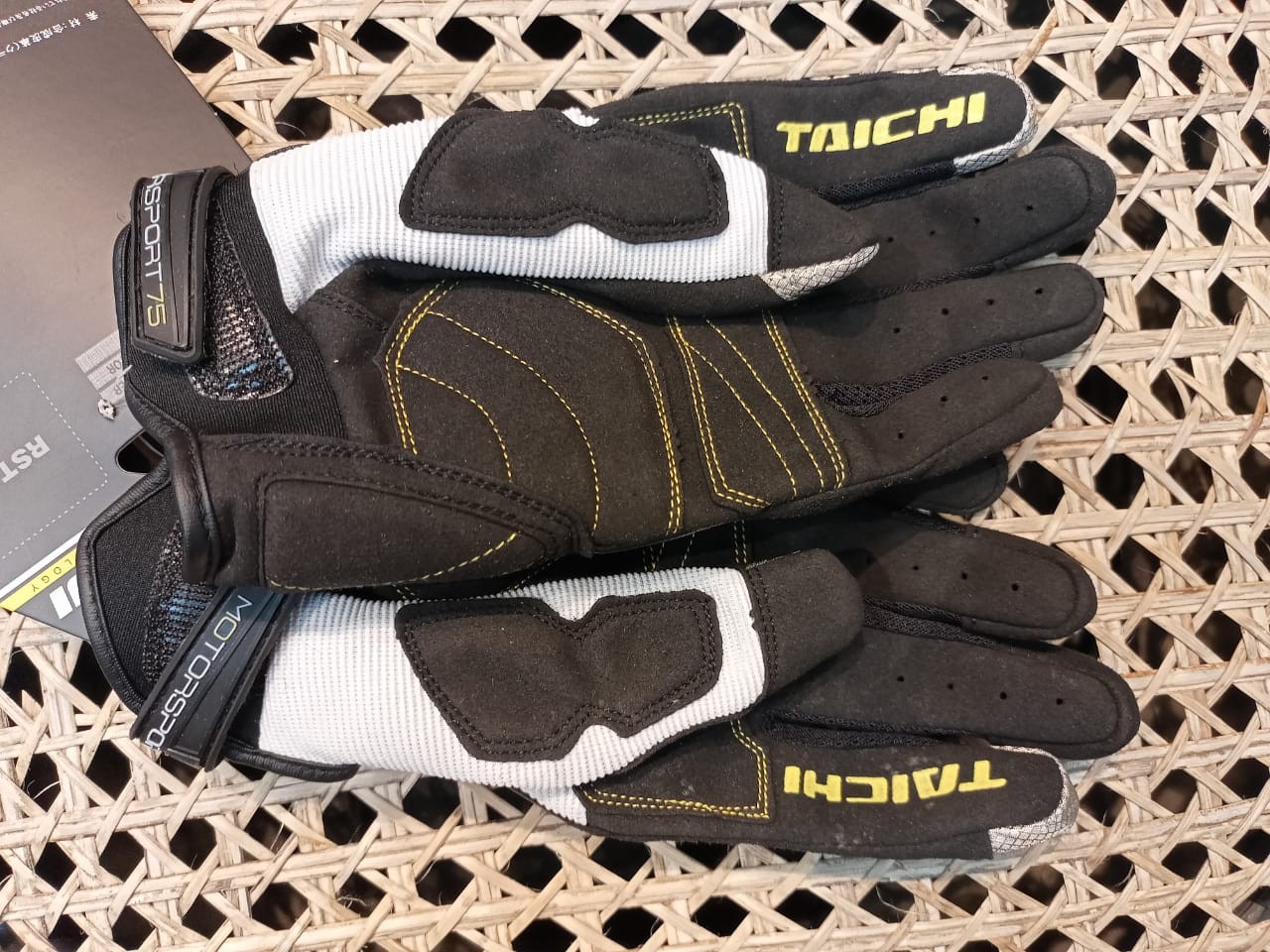 Taichi Full Finger Glove image